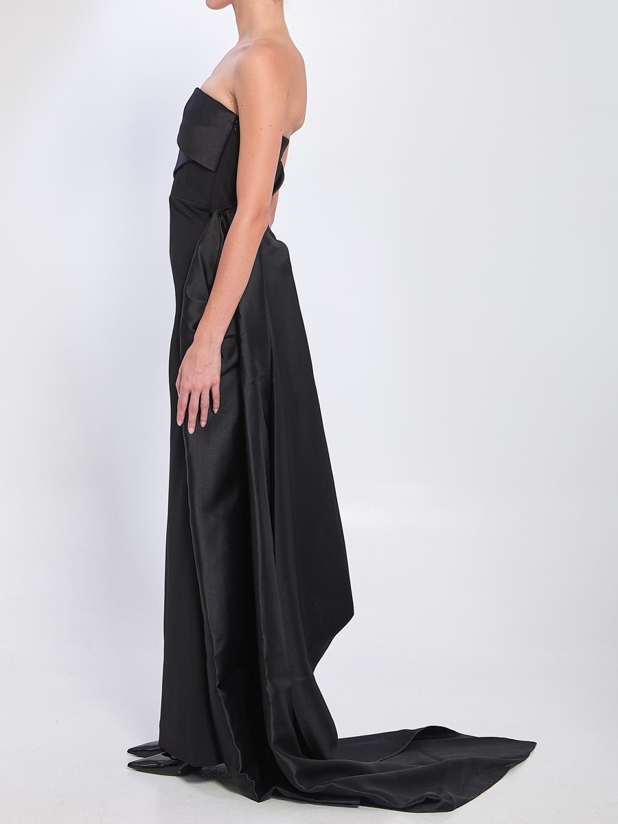 Kisnley Maxi Dress In Black
