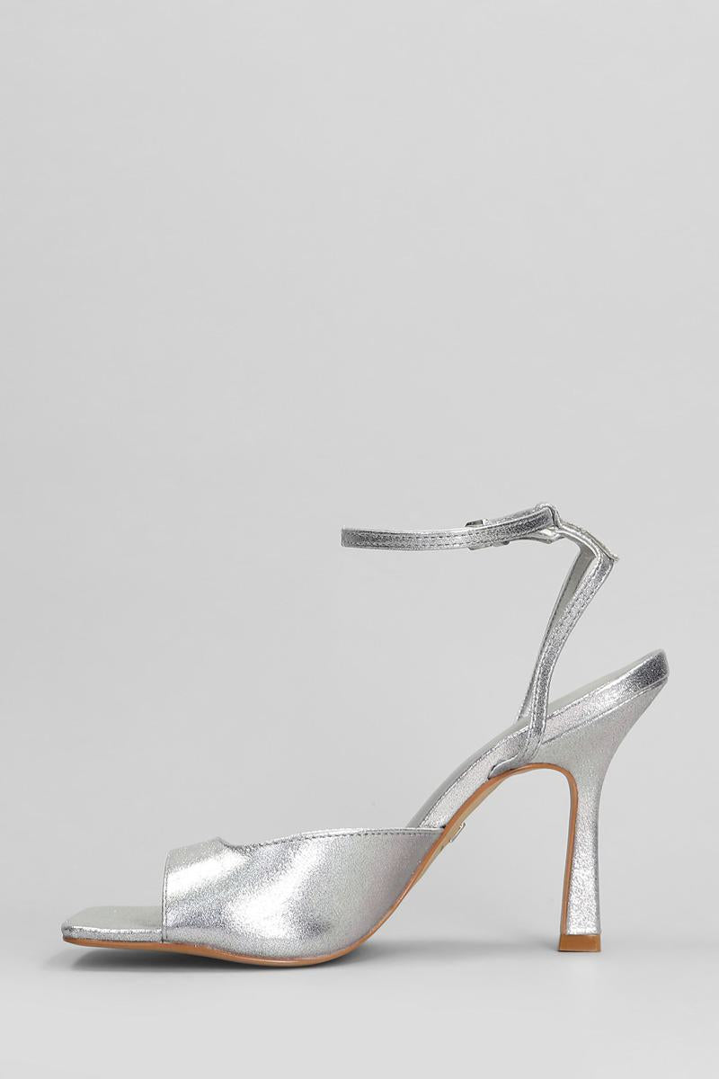 Carrano Sandals