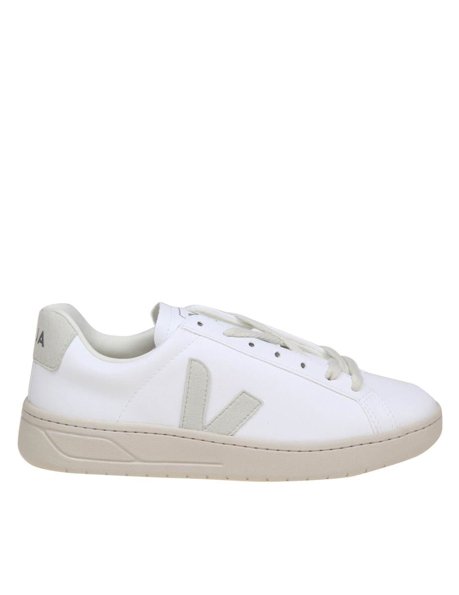 Veja Sneakers In Coated Organic Cotton
