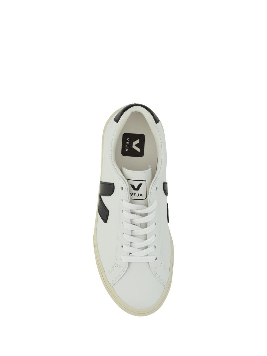 Veja Sneakers
