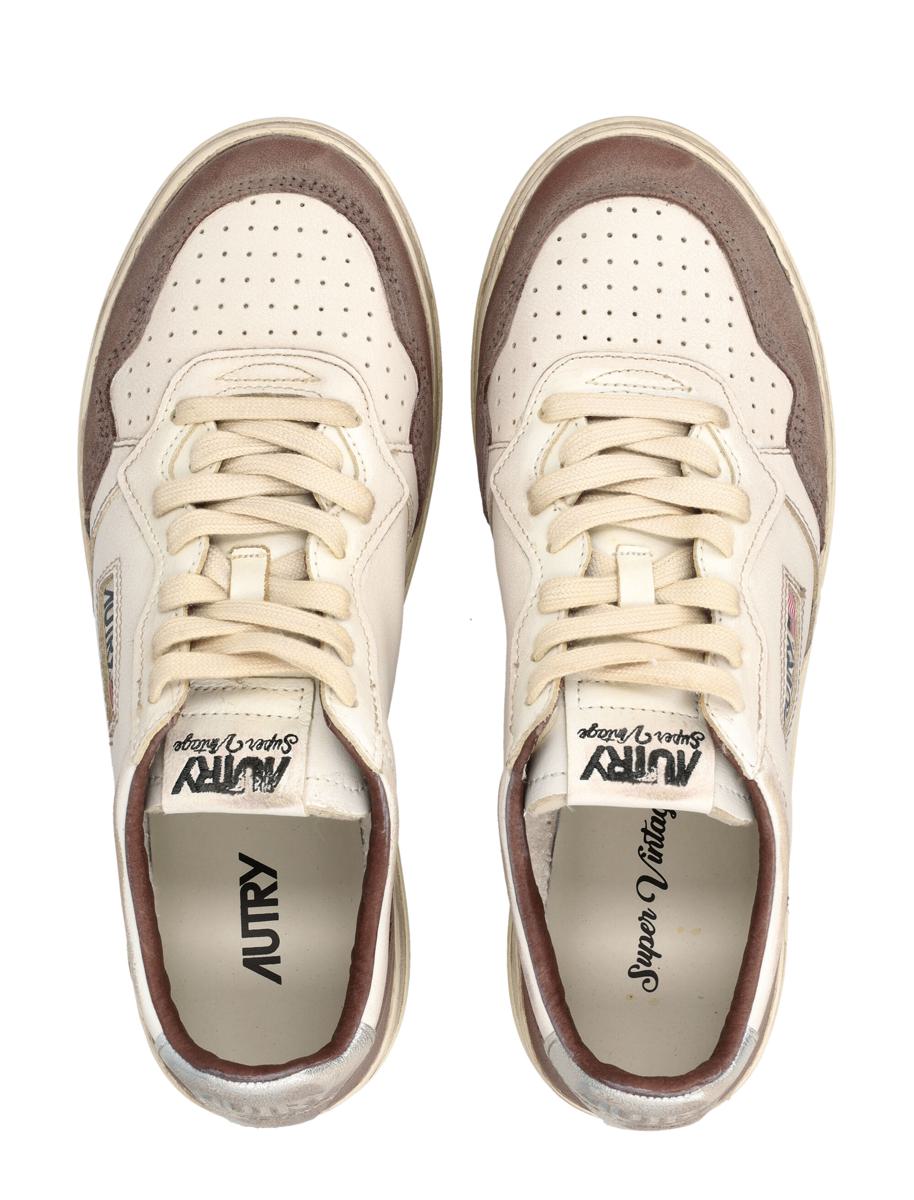 Autry Medalist Low Super Vintage Sneakers