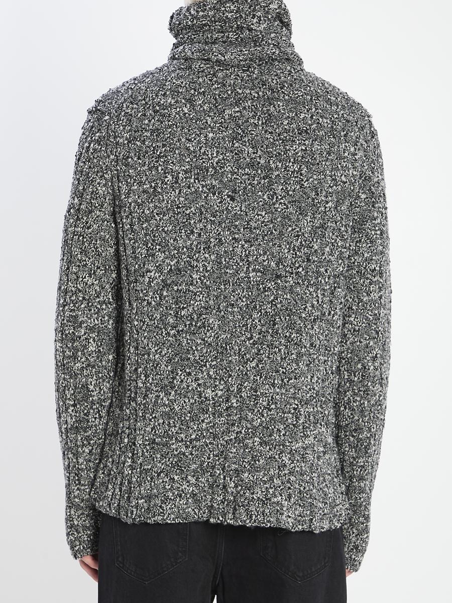 Turtleneck Pullover