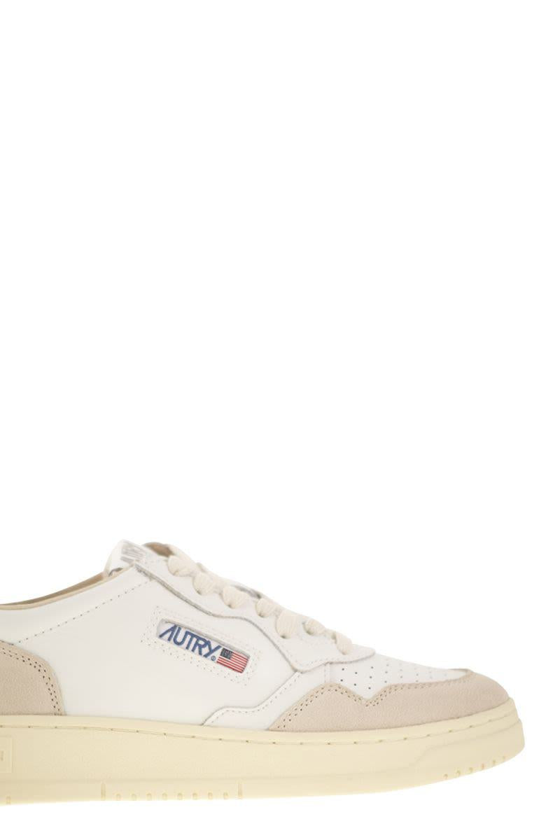 Autry Medalist Low - Leather And Suede Sneakers