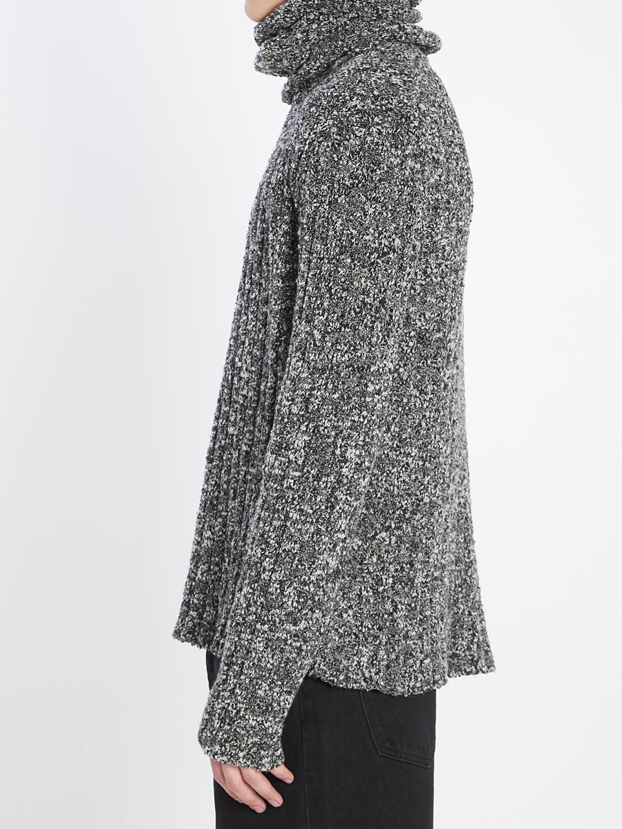 Turtleneck Pullover