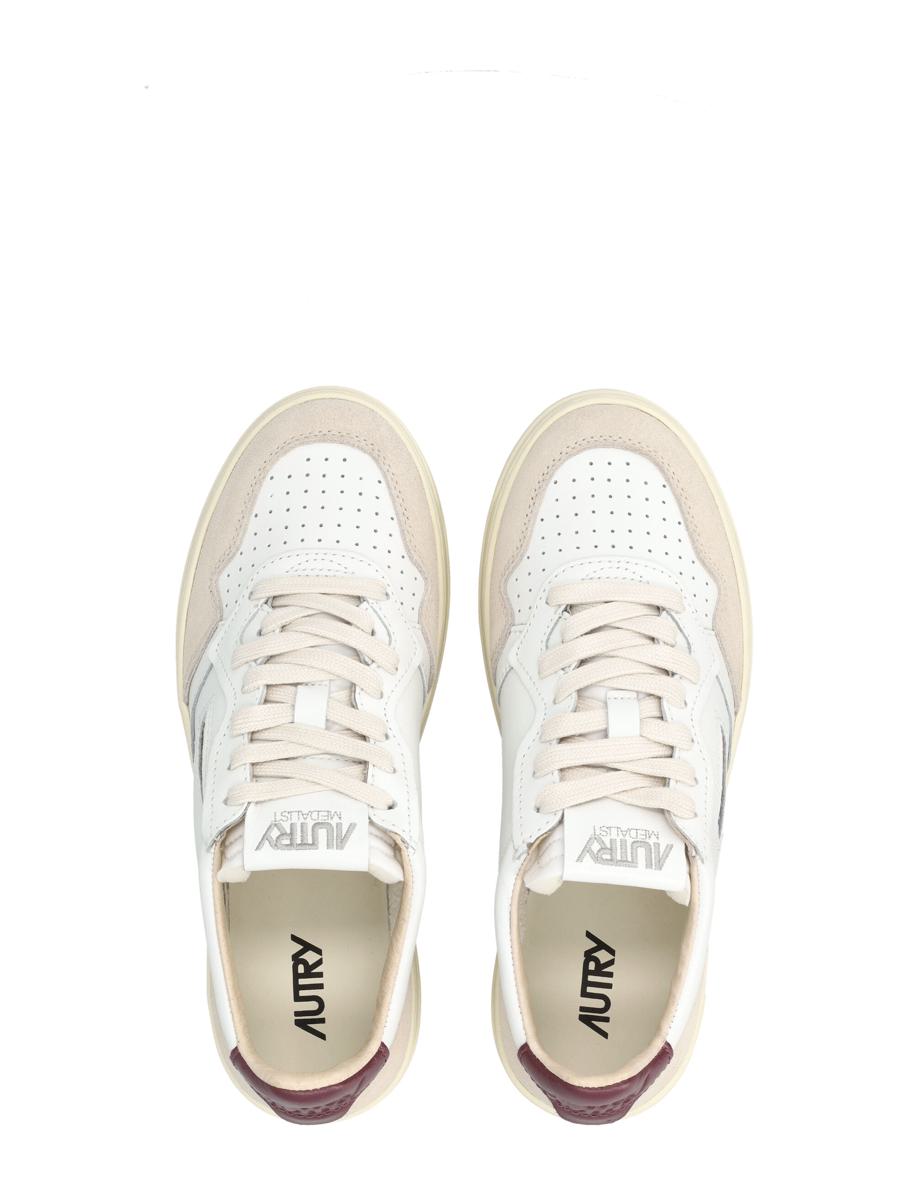 Autry Medalist Low Women'S Sneakers In White And Burgundy Suede And Leather