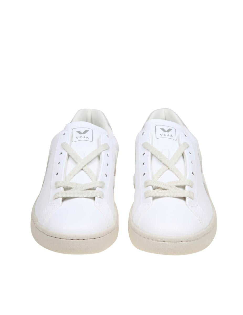 Veja Sneakers In Coated Organic Cotton