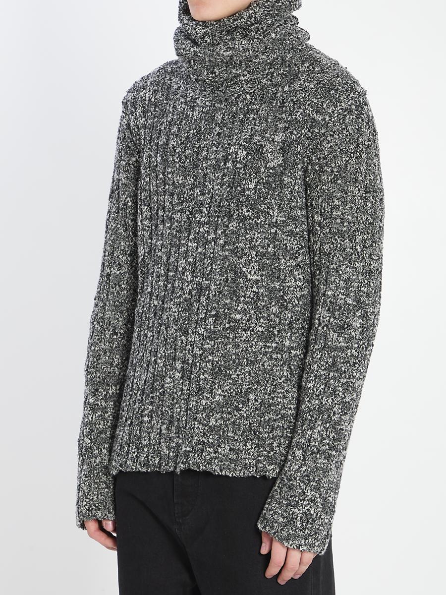 Turtleneck Pullover