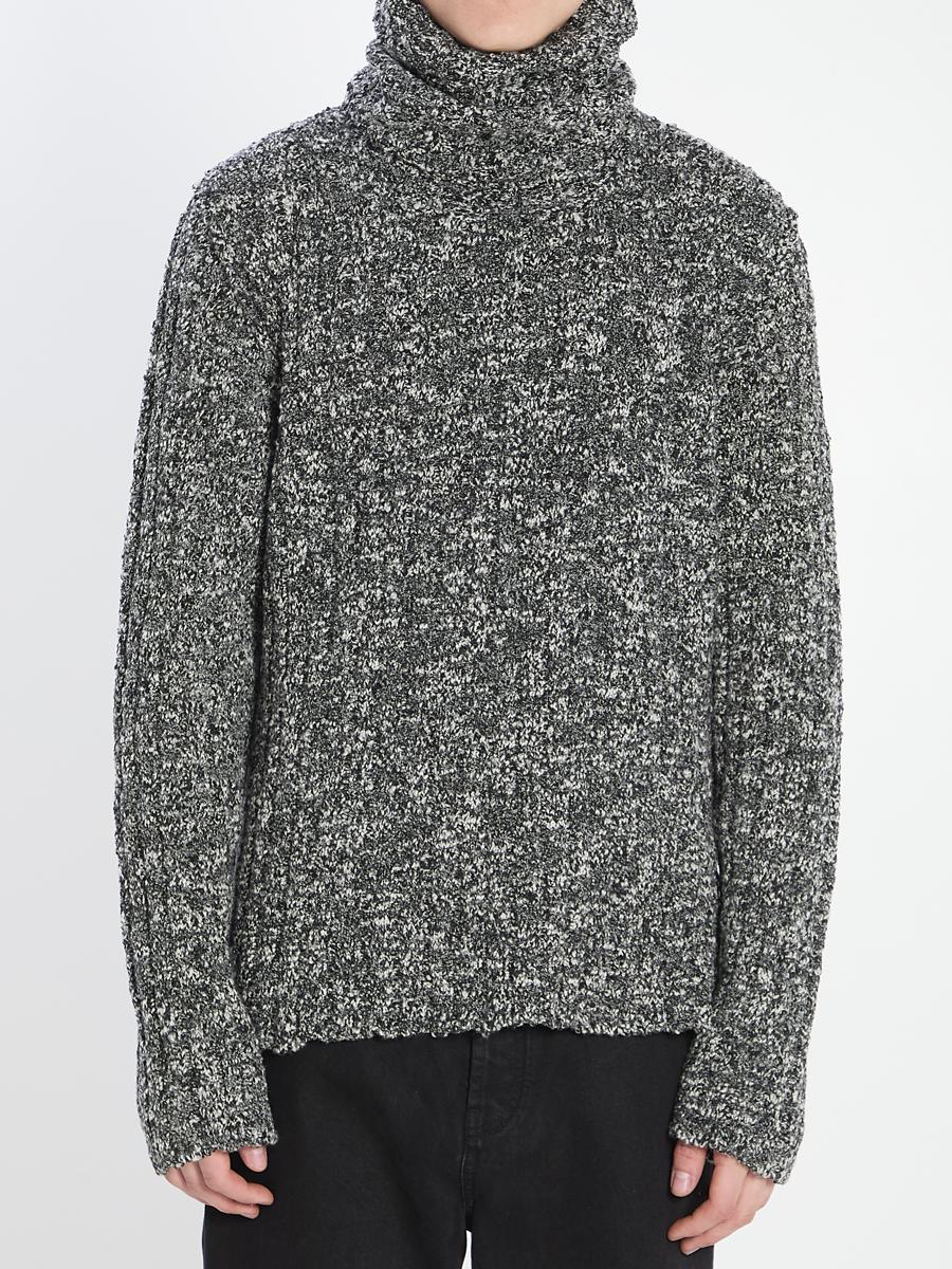 Turtleneck Pullover