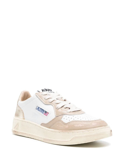 Autry Super Vintage Low Leather Sneakers