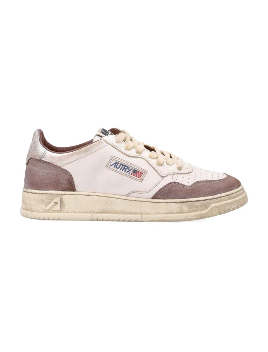 Autry Medalist Low Super Vintage Sneakers