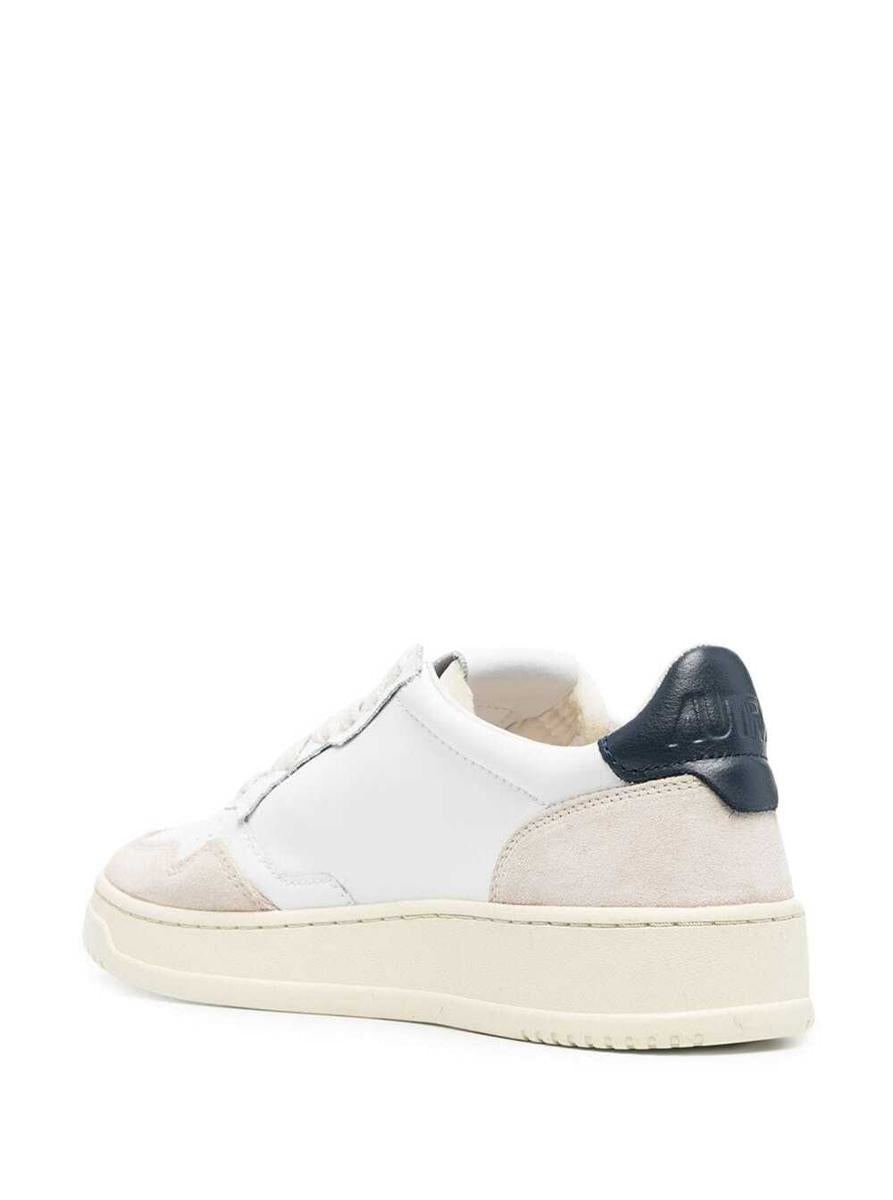 'Medalist' White Low Top Sneakers With Suede Inserts And Contrasting Heel Tab In Leather Man