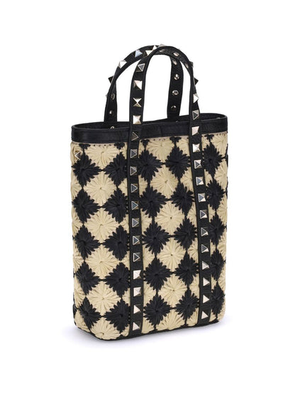 Valentino Garavani Shoulder Bags