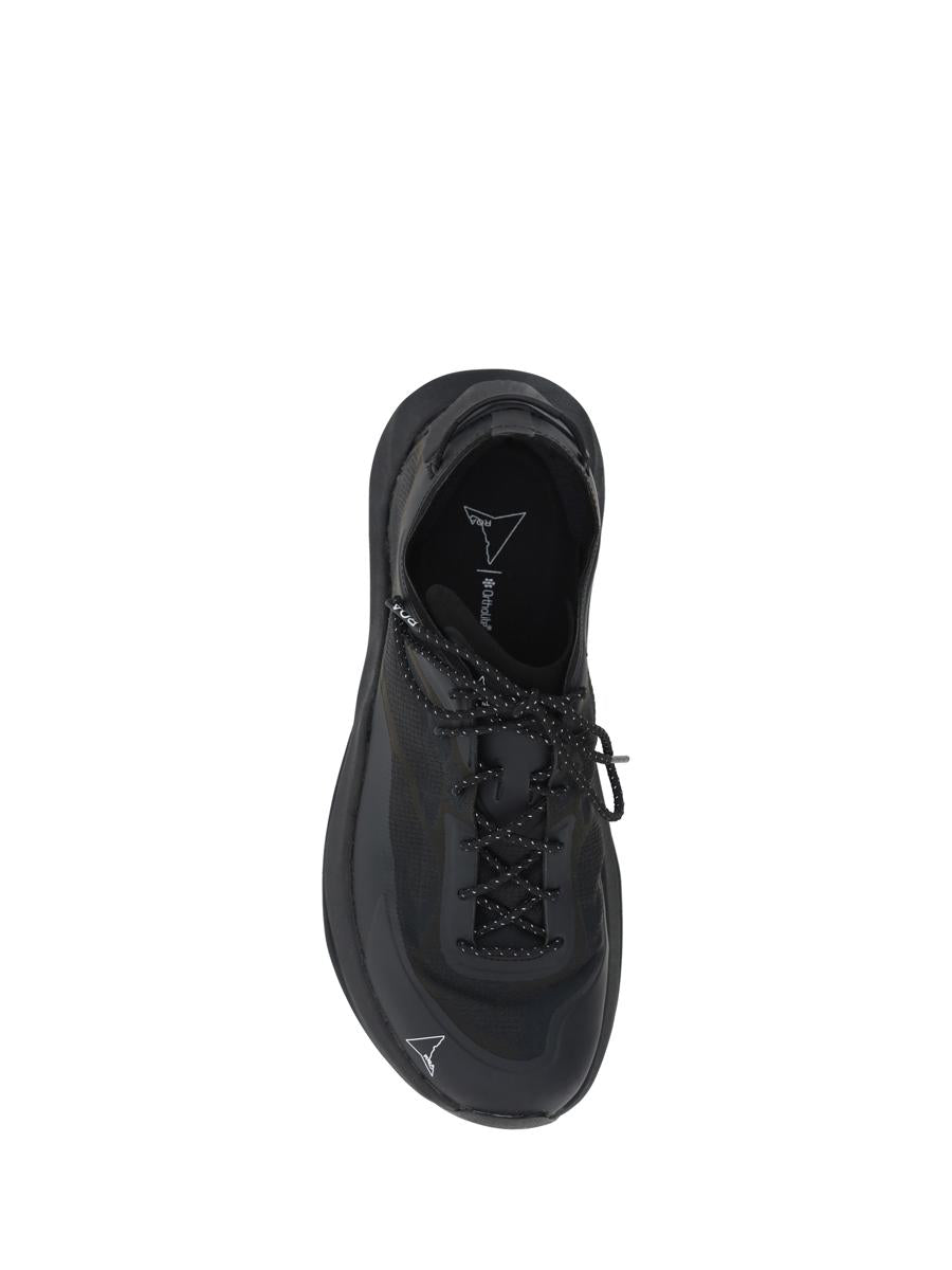 Roa Sneakers