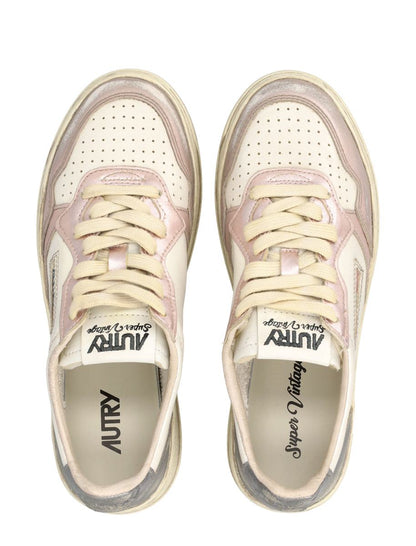 Autry Medalist Low Super Vintage Woman'S Sneakers In White And Rose