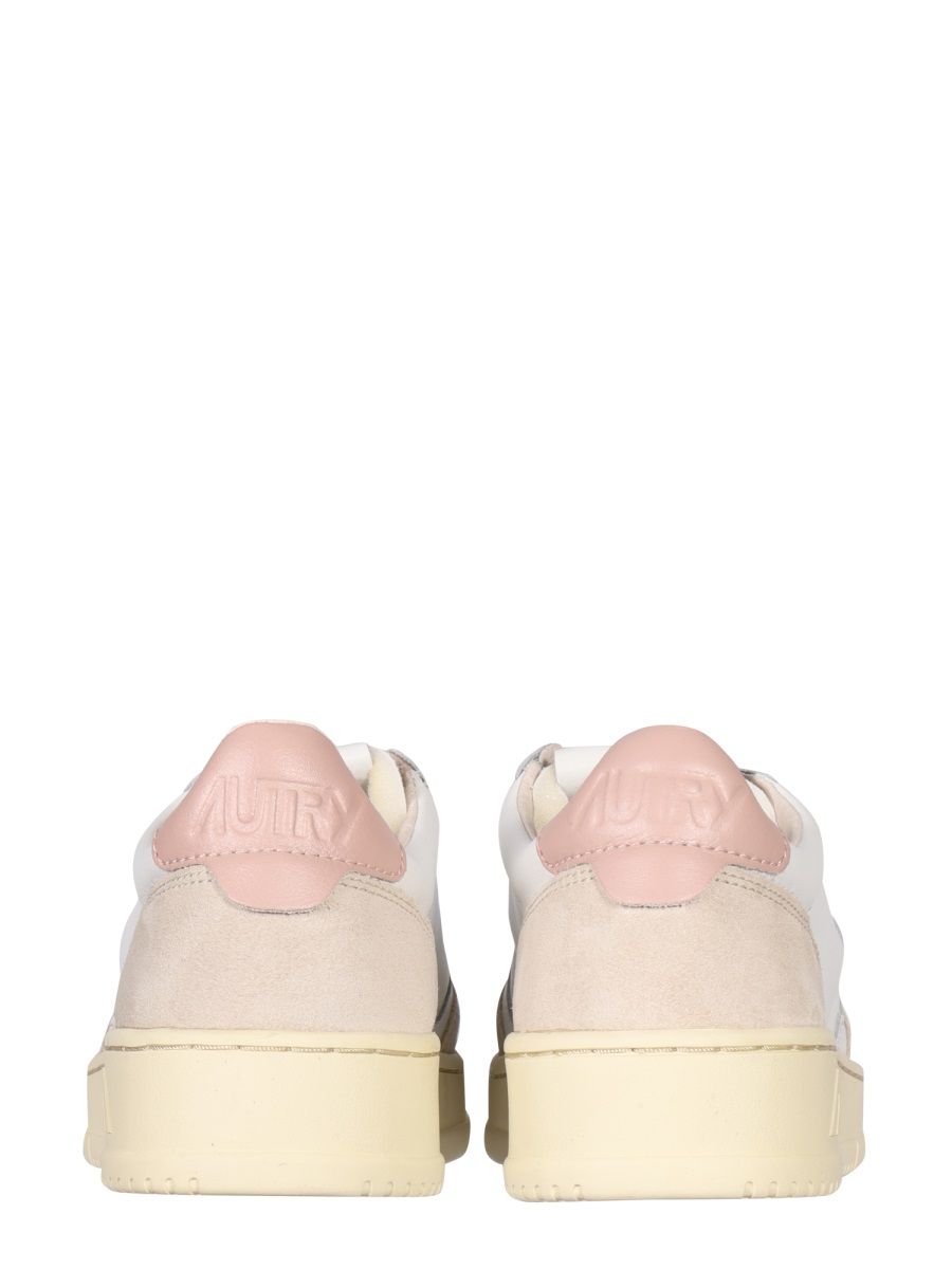 Autry "Medalist Low" Sneakers