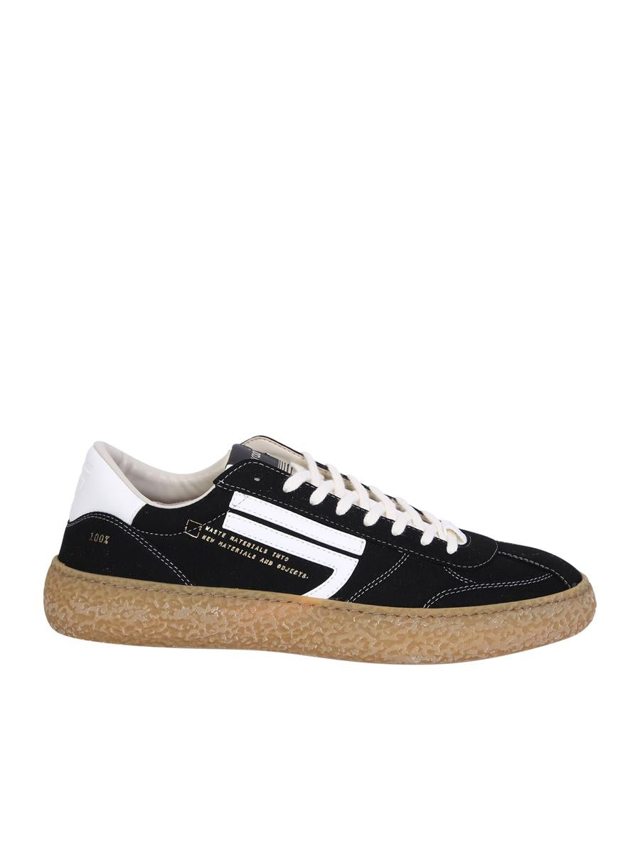 Puraai Sneakers