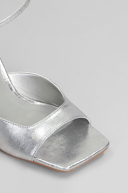 Carrano Sandals