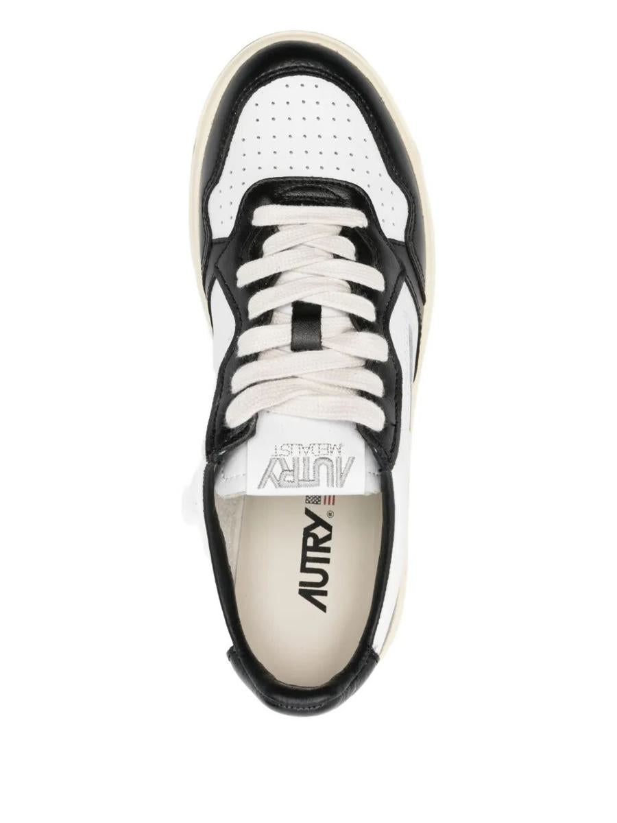 Autry "Medalist Low" Leather Sneakers Shoes